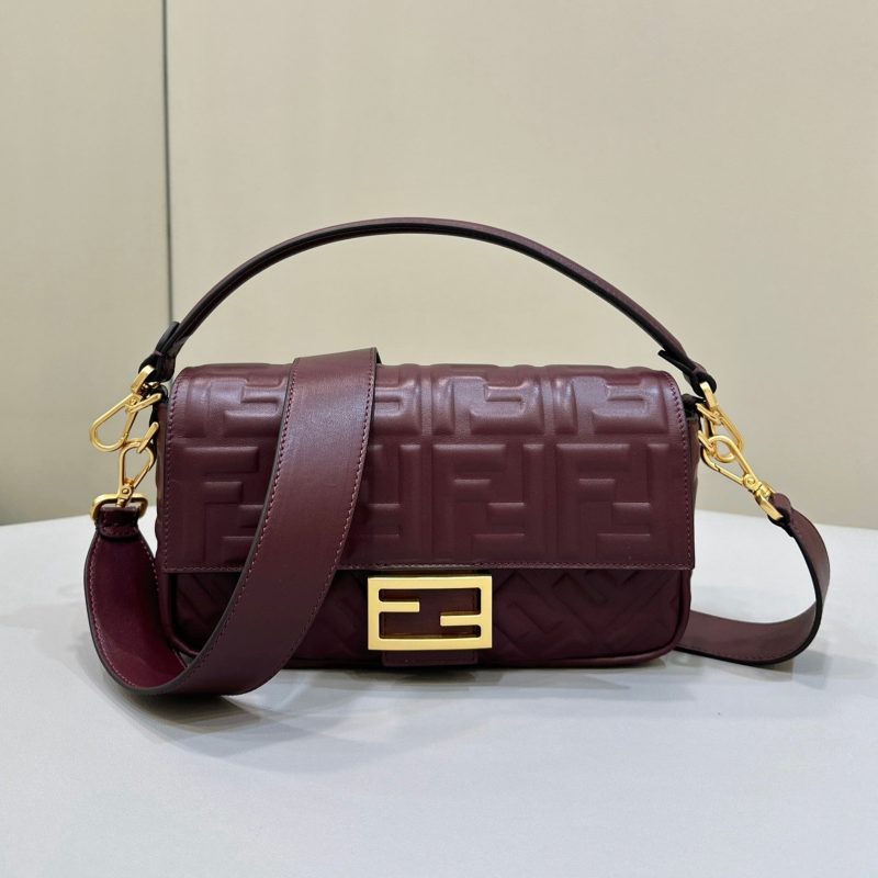 20231215_i1702634198_6933_0_jpg Baguette 27cm Burgundy Lambskin Gold Hardware