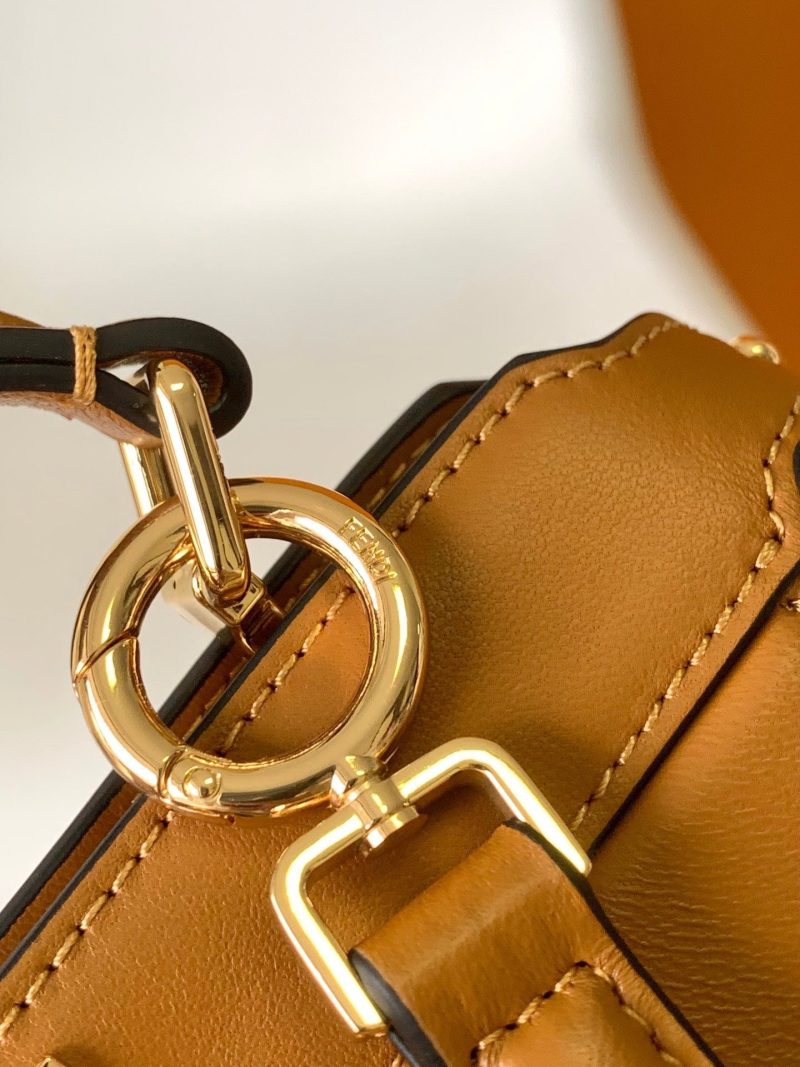 20240127_i1706329896_3846_6_jpg_f79bc2ac-8e65-4bcb-a217-607dfb2ef300 Peekaboo ISeeU Petite 20 Bag Tan Lambskin Ghw