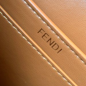 20240127_i1706329896_7483_5_jpg_b285704a-6d7b-4207-a4ef-6c90d2a31425 Peekaboo ISeeU Petite 20 Bag Tan Lambskin Ghw