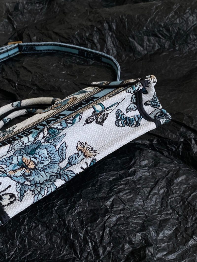 20240312_i1710238093_5282_3_jpg MINI BOOK TOTE 21 BUTTERFLY PATTERN BLUE CALFSKIN