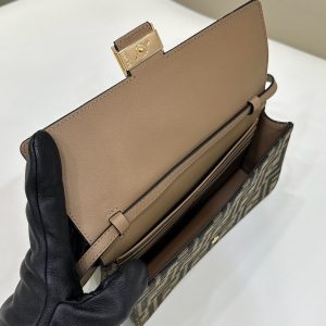 BAGUETTE CHAIN MIDI 21 IN BROWN MIX BLACK MONOGRAM JACQUARD FABRIC BAG