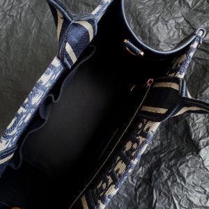 20240416_i1713247153_7247_6_jpg MINI BOOK TOTE 26 BLUE OBLIQUE EMBROIDERY