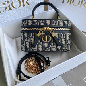 20240422_i1713766684_5139_0_jpg MONTAIGNE MINI VANITY CASE 16 BLUE OBLIQUE JACQUARD