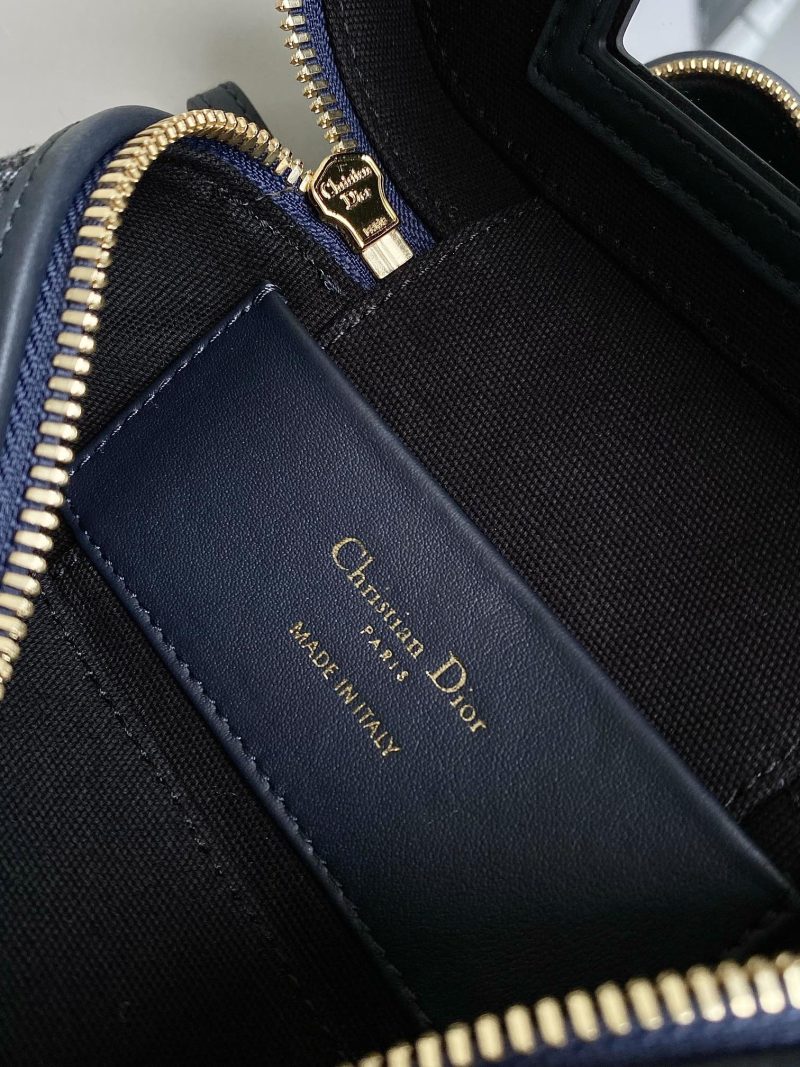 20240422_i1713766684_7791_8_jpg MONTAIGNE MINI VANITY CASE 16 BLUE OBLIQUE JACQUARD