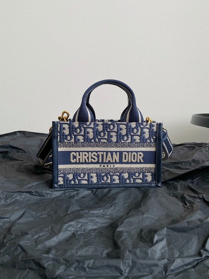 20240505_i1714886513_3718_1_jpg MINI BOOK TOTE 21 BLUE OBLIQUE EMBROIDERY