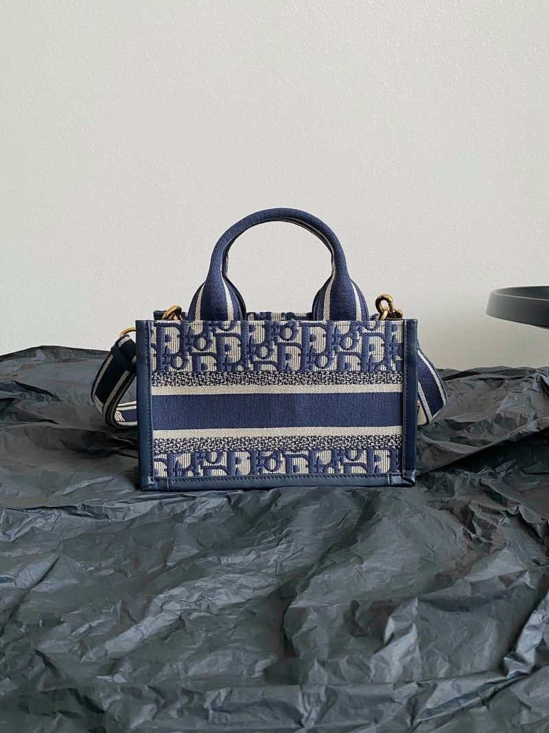 20240505_i1714886513_9329_2_jpg MINI BOOK TOTE 21 BLUE OBLIQUE EMBROIDERY