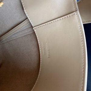 le 37 20cm dark beige shiny calfskin