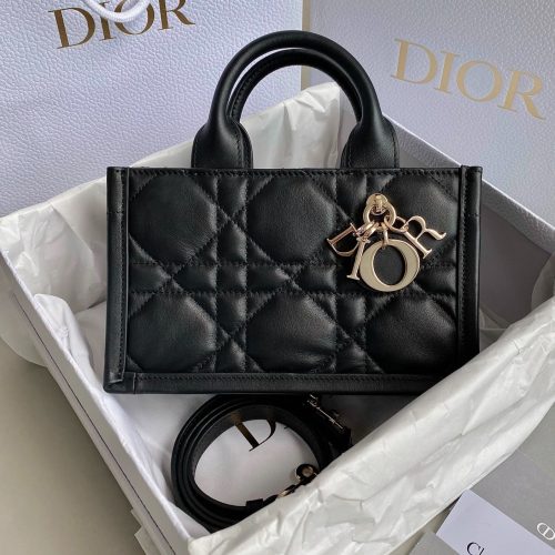 20240509_i1715243570_8339_0_jpg MINI BOOK TOTE 21 BLACK MACCROCANNAGE CALFSKIN