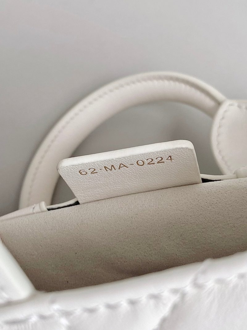 20240509_i1715244510_168_7_jpg MINI BOOK TOTE 21 WHITE MACCROCANNAGE CALFSKIN