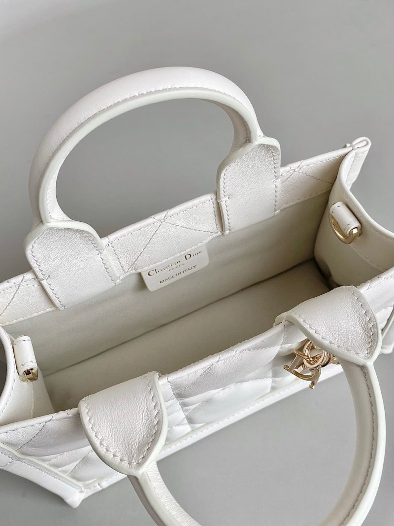 20240509_i1715244510_705_5_jpg MINI BOOK TOTE 21 WHITE MACCROCANNAGE CALFSKIN