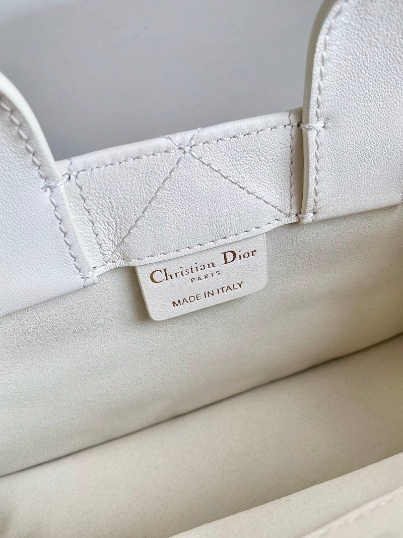 20240509_i1715244510_8248_6_jpg MINI BOOK TOTE 21 WHITE MACCROCANNAGE CALFSKIN