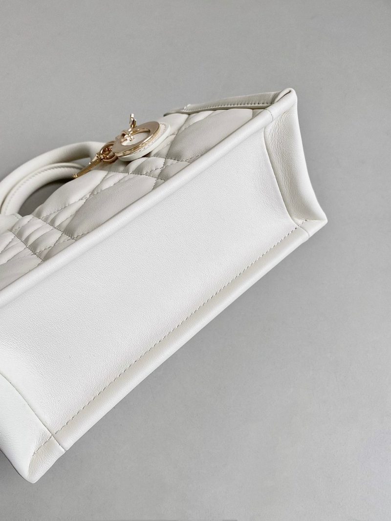 20240509_i1715244510_9611_2_jpg MINI BOOK TOTE 21 WHITE MACCROCANNAGE CALFSKIN