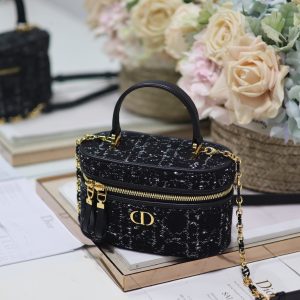 CARO 16 MINI VANITY CASE IN BLACK MACROCANNAGE TWEED