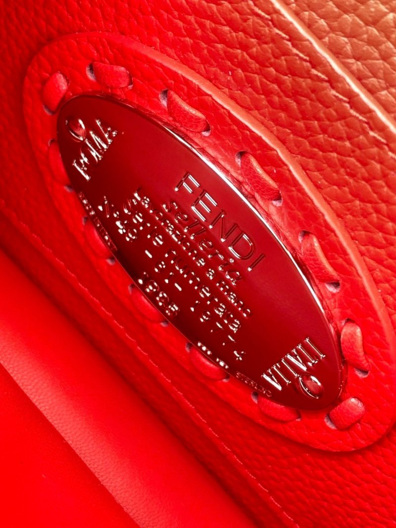 Peekaboo ISeeU Petite 20 Bag Red Leather Shw