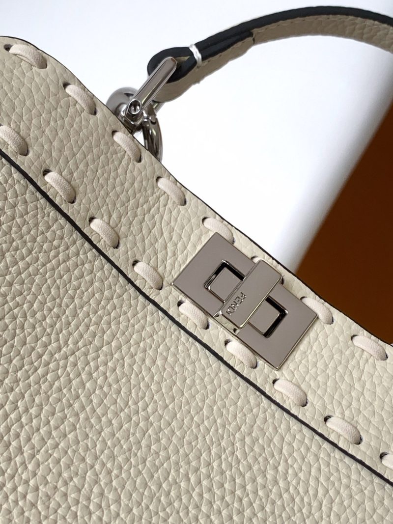 20240515_i1715751527_1036_4_jpg_94614905-0f62-410f-ad9f-d5be1636a653 Peekaboo ISeeU Petite 20 Bag Ivory Leather Shw
