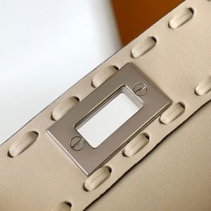 20240515_i1715751527_1333_6_jpg_e48159f2-189e-492b-b58c-b5a680f7ce8c Peekaboo ISeeU Petite 20 Bag Ivory Leather Shw