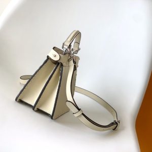 20240515_i1715751527_5799_1_jpg_00cfc38a-6c30-46f1-bed1-90e712be2d5d Peekaboo ISeeU Petite 20 Bag Ivory Leather Shw