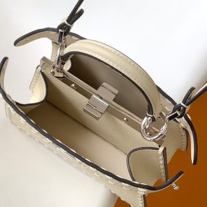 20240515_i1715751527_9380_7_jpg_5950db13-502e-4ec7-b852-89068986c462 Peekaboo ISeeU Petite 20 Bag Ivory Leather Shw