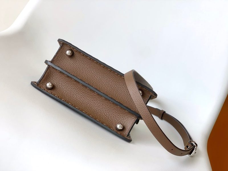 20240531_i1717132733_7028_3_jpg_a3c20412-84eb-4b2b-ae40-0b4e26e08ff9 Peekaboo ISeeU Petite 20 Bag Chocolate Leather Shw