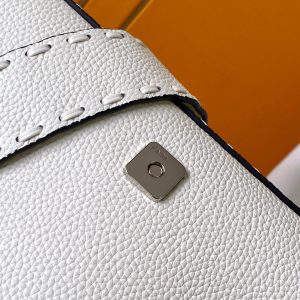 Fendi Baguette 27 Bag White Calfskin Shw