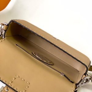 Fendi Baguette 27 Bag Light Brown Calfskin Shw