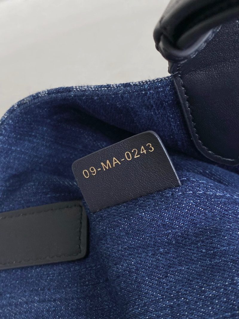 20240611_i1718095311_3034_7_jpg MEDIUM TOUJOURS 28 BLUE DENIM OBLIQUE JACQUARD