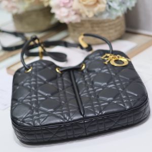 20240701_i1719816481_2101_5_jpg MEDIUM 34 NOLITA BAG IN BLACK MACROCANNAGE CALFSKIN