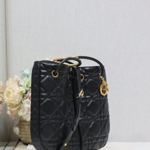 20240701_i1719816481_676_2_jpg MEDIUM 34 NOLITA BAG IN BLACK MACROCANNAGE CALFSKIN