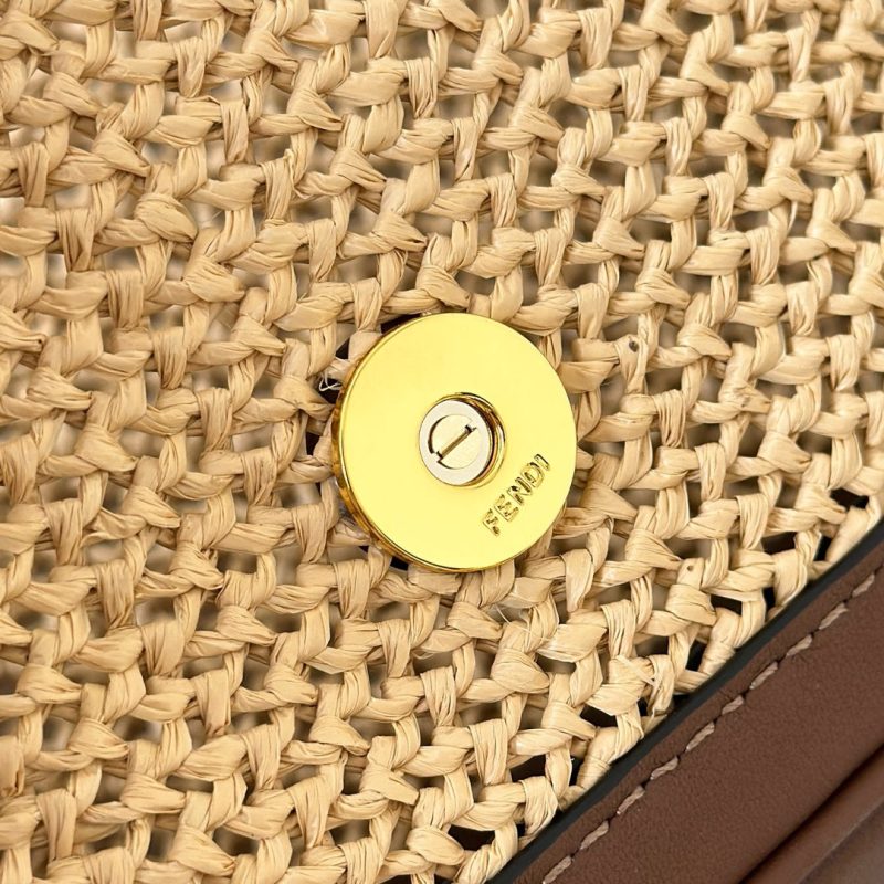 FendiI BAGUETTE 27 BAG IN BEIGE RAFFIA AND BROWN CALFSKIN WITH GOLD HARDWARE