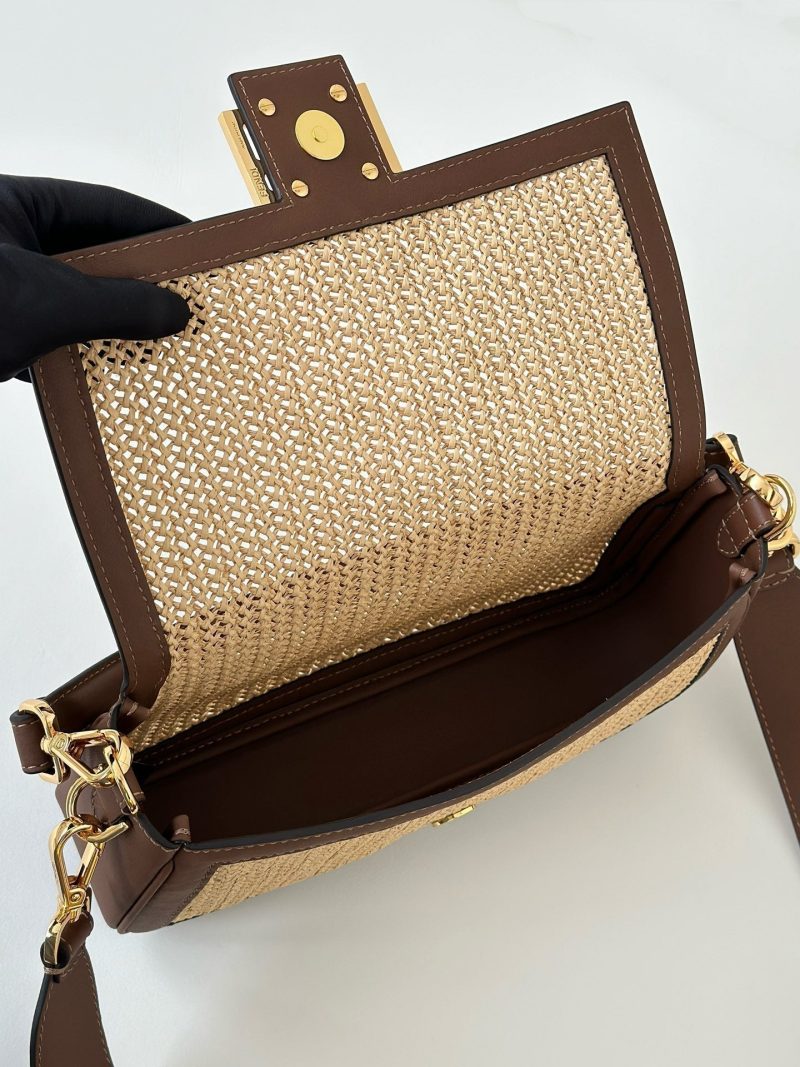 FendiI BAGUETTE 27 BAG IN BEIGE RAFFIA AND BROWN CALFSKIN WITH GOLD HARDWARE