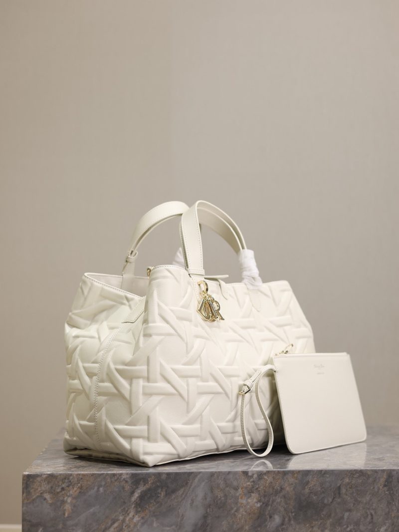 20240820_i1724142055_2432_4_jpg MEDIUM 37 TOUJOURS BAG IN WHITE CANNAGE GRAPHIC LAMBSKIN