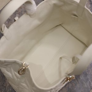 20240820_i1724142055_3466_8_jpg MEDIUM 37 TOUJOURS BAG IN WHITE CANNAGE GRAPHIC LAMBSKIN