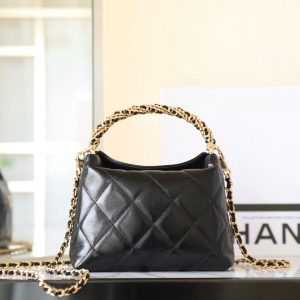 24B Cluth With Chain Black Lambskin Gold Hardware