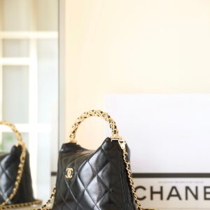 24B Cluth With Chain Black Lambskin Gold Hardware