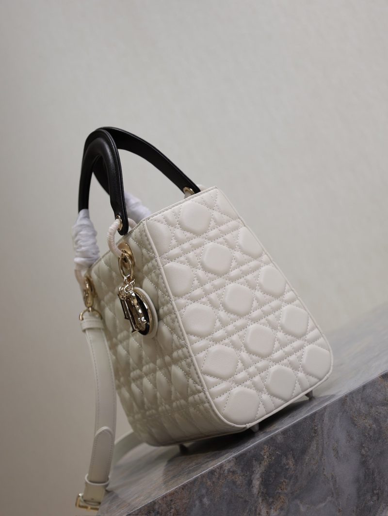 20240914_i1726302883_9432_4_jpg Lady Bag 20cm White Black Lambskin