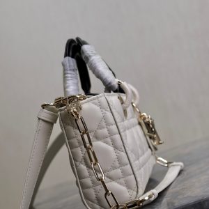 20240914_i1726302954_6095_2_jpg Lady D-Joy Bag 22 White Black Lambskin