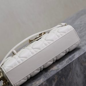 20240914_i1726302954_9037_5_jpg Lady D-Joy Bag 22 White Black Lambskin