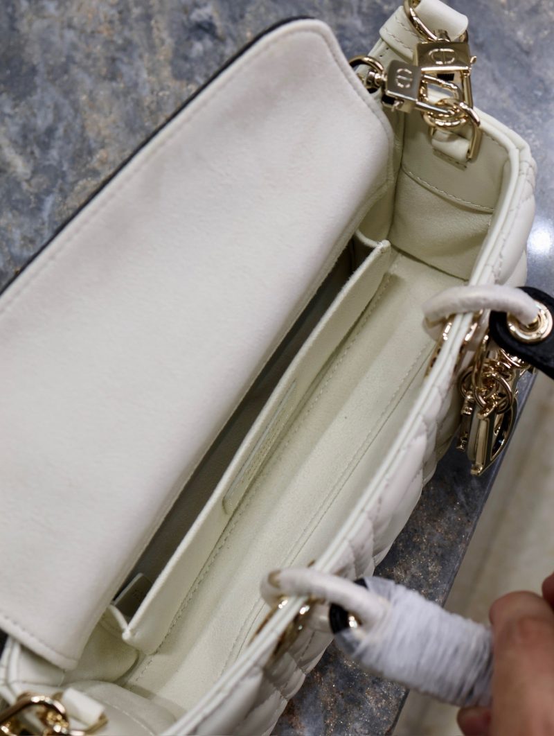 20240914_i1726302954_9603_7_jpg Lady D-Joy Bag 22 White Black Lambskin