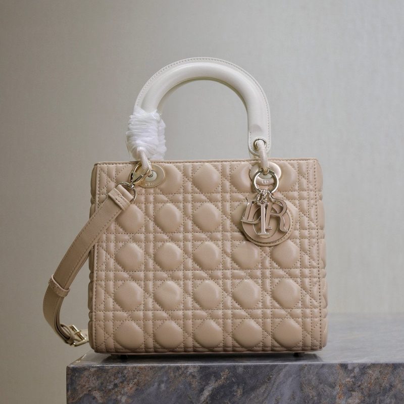 20240914_i1726305693_7302_0_jpg_b461194a-1a8d-4a34-a49c-94be60e368fe Lady Bag 20cm Beige White Lambskin