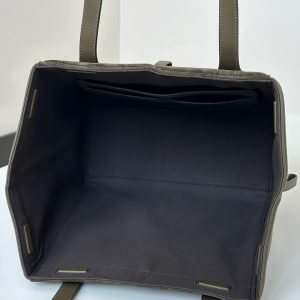 ORIGAMI MEDIUM 27 IN ARMY GREEN LAMBSKIN AND SUEDE