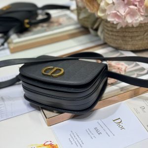 20241023_i1729663304_3141_5_jpg SMALL 19 MONTAIGNE AVENUE TOP HANDLE BAG BLACK SMOOTH CALFSKIN