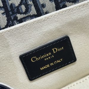 20241023_i1729665470_2210_8_jpg SMALL 19 MONTAIGNE AVENUE TOP HANDLE BAG BLUE DIOR OBLIQUE JACQUARD AND BLACK SMOOTH CALFSKIN 221158