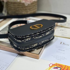 20241023_i1729665470_5172_3_jpg SMALL 19 MONTAIGNE AVENUE TOP HANDLE BAG BLUE DIOR OBLIQUE JACQUARD AND BLACK SMOOTH CALFSKIN 221158