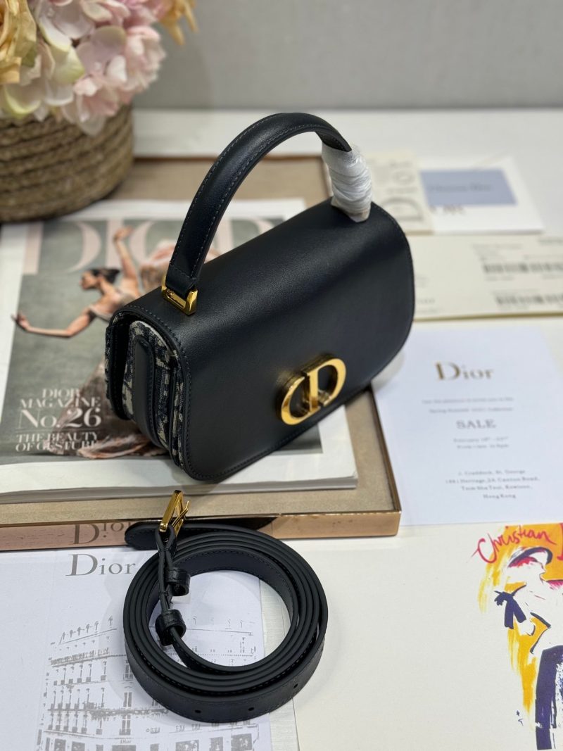 20241023_i1729665470_6253_1_jpg SMALL 19 MONTAIGNE AVENUE TOP HANDLE BAG BLUE DIOR OBLIQUE JACQUARD AND BLACK SMOOTH CALFSKIN 221158
