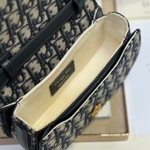 20241023_i1729665470_7625_7_jpg SMALL 19 MONTAIGNE AVENUE TOP HANDLE BAG BLUE DIOR OBLIQUE JACQUARD AND BLACK SMOOTH CALFSKIN 221158