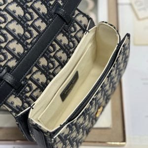 SMALL 19 MONTAIGNE AVENUE TOP HANDLE BAG BLUE DIOR OBLIQUE JACQUARD AND BLACK SMOOTH CALFSKIN