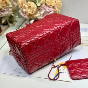 MEDIUM 37 TOUJOURS BAG IN RUBY RED MACROCANNAGE LAMBSKIN