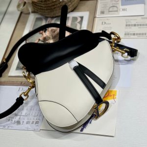 SADDLE BAG 25 WITH STRAP LATTE BLACK MIX WHITE GRAINED CALFSKIN