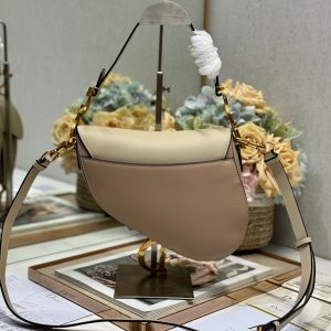 SADDLE BAG 25 WITH STRAP LATTE MEDIUM BROWN GRAINED CALFSKIN