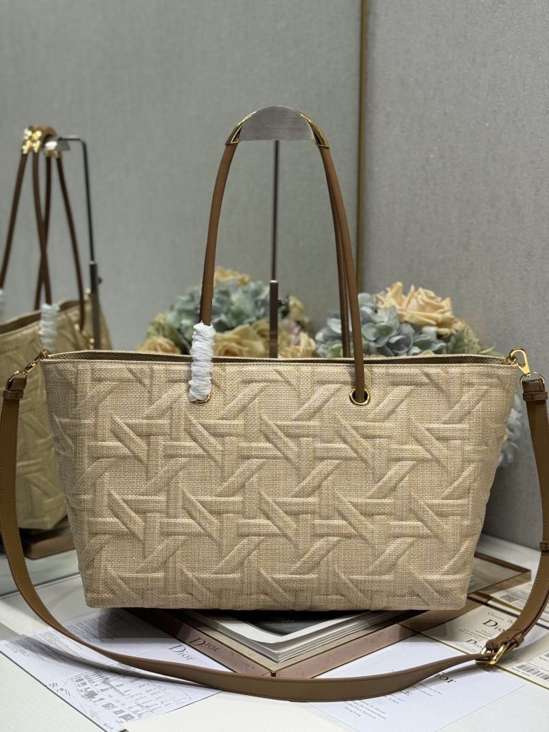 20241030_i1730276563_3455_2_jpg LARGE 41 TOUJOURS BAG IN BISQUE BEIGE CANNAGE RAFFIA